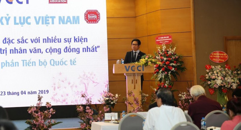 Ông Vũ Tiến Lộc, Chủ tịch VCCI, phát biểu tại sự kiện.