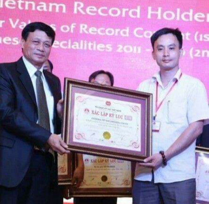 RECSPORTS VIỆT NAM xác lập Kỷ lục năm 2016 với tiêu chí: Bộ thiết bị môn thể thao phối hợp (Snookball) được sản xuất và chơi thử nghiệm tại Việt Nam.