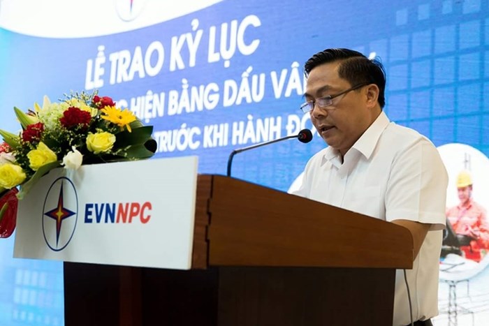 Ông Mai Quang Hùng (Trưởng Ban An toàn tổng công ty Điện lực miền Bắc) phát biểu tại buổi lễ.
