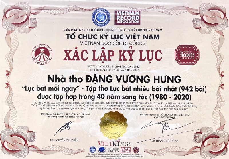 Bằng xác lập Kỷ lục Việt Nam của Đại tá, nhà thơ, nhà văn, Kỷ lục gia Đặng Vương Hưng .