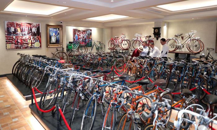 Bộ sưu taapk xe đạp Peugeot sản xuất tại Cộng hòa Pháp của KLG. Thế giới Đào Xuân Tình.