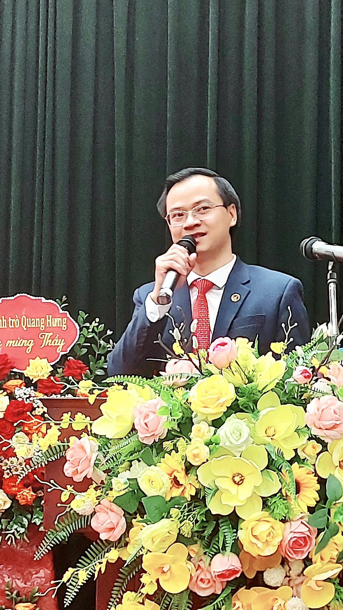 ông Hoàng Thái Tuấn Anh – Tổng thư ký Tổ chức Kỷ lục Đông Dương – Trưởng đại diện Miền Bắc Tổ chức Kỷ lục Việt Nam đại diện công bố Kỷ lục.