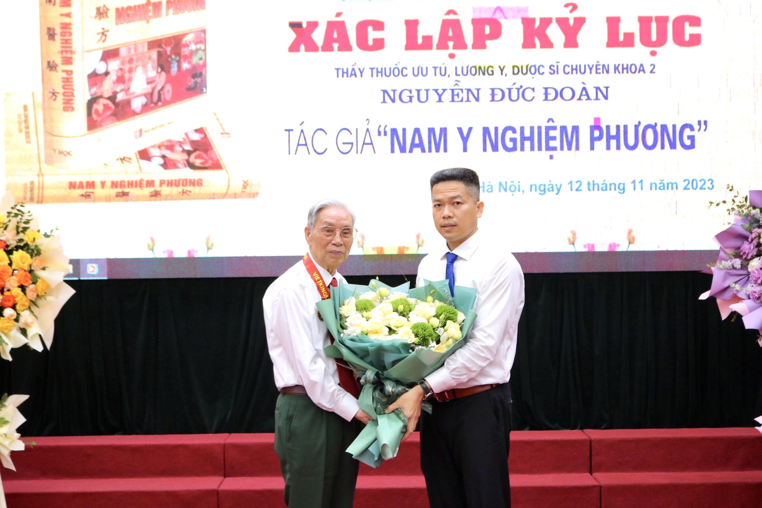 Nguyễn Quang Hưng - Tổng giám đốc công ty cổ phần nghiên cứu và ứng dụng Thuốc Dân Tộc - học trò duy nhất của thầy Đoàn