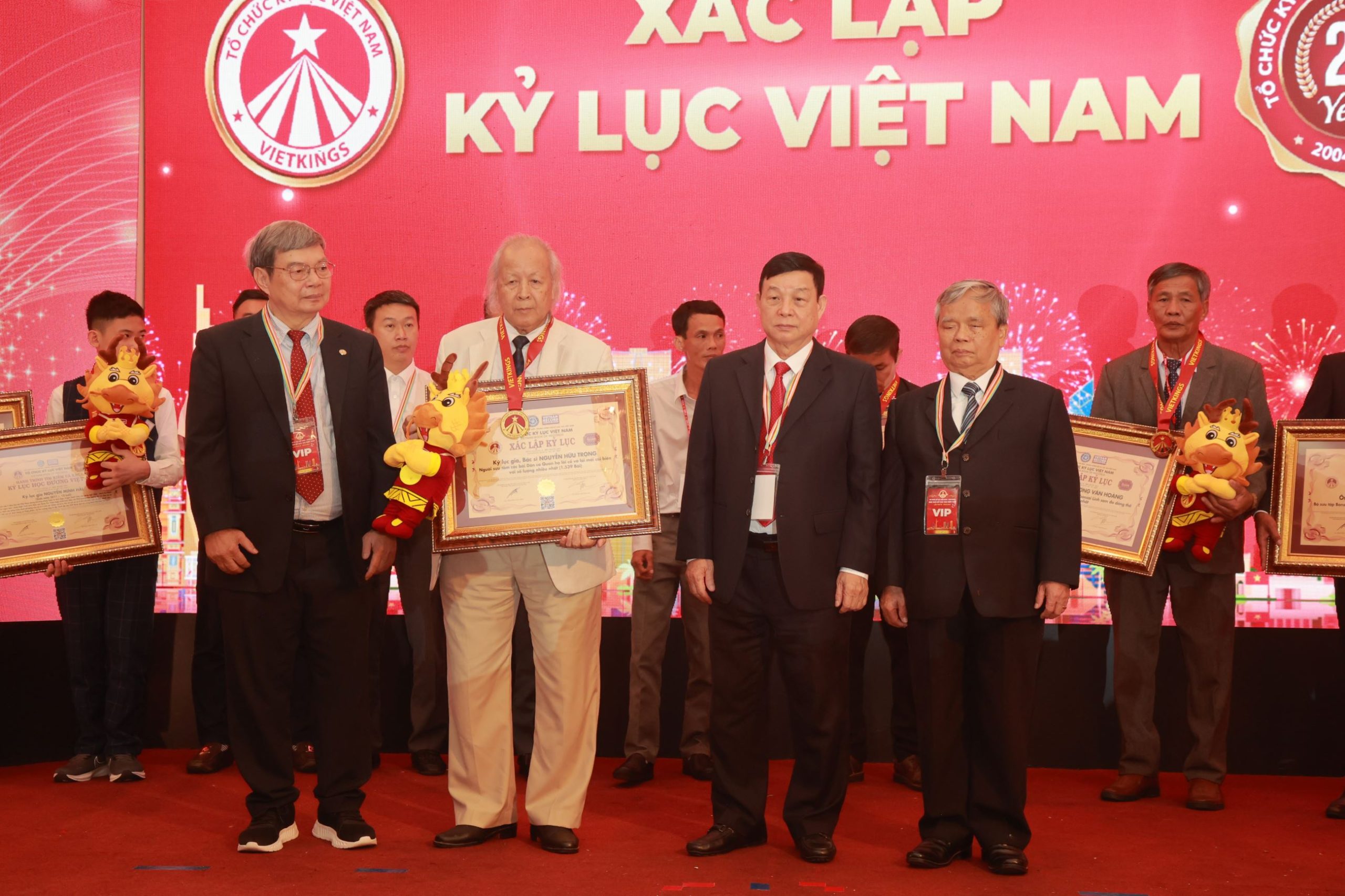 Kỷ lục gia, Bác sĩ Nguyễn Hữu Trọng