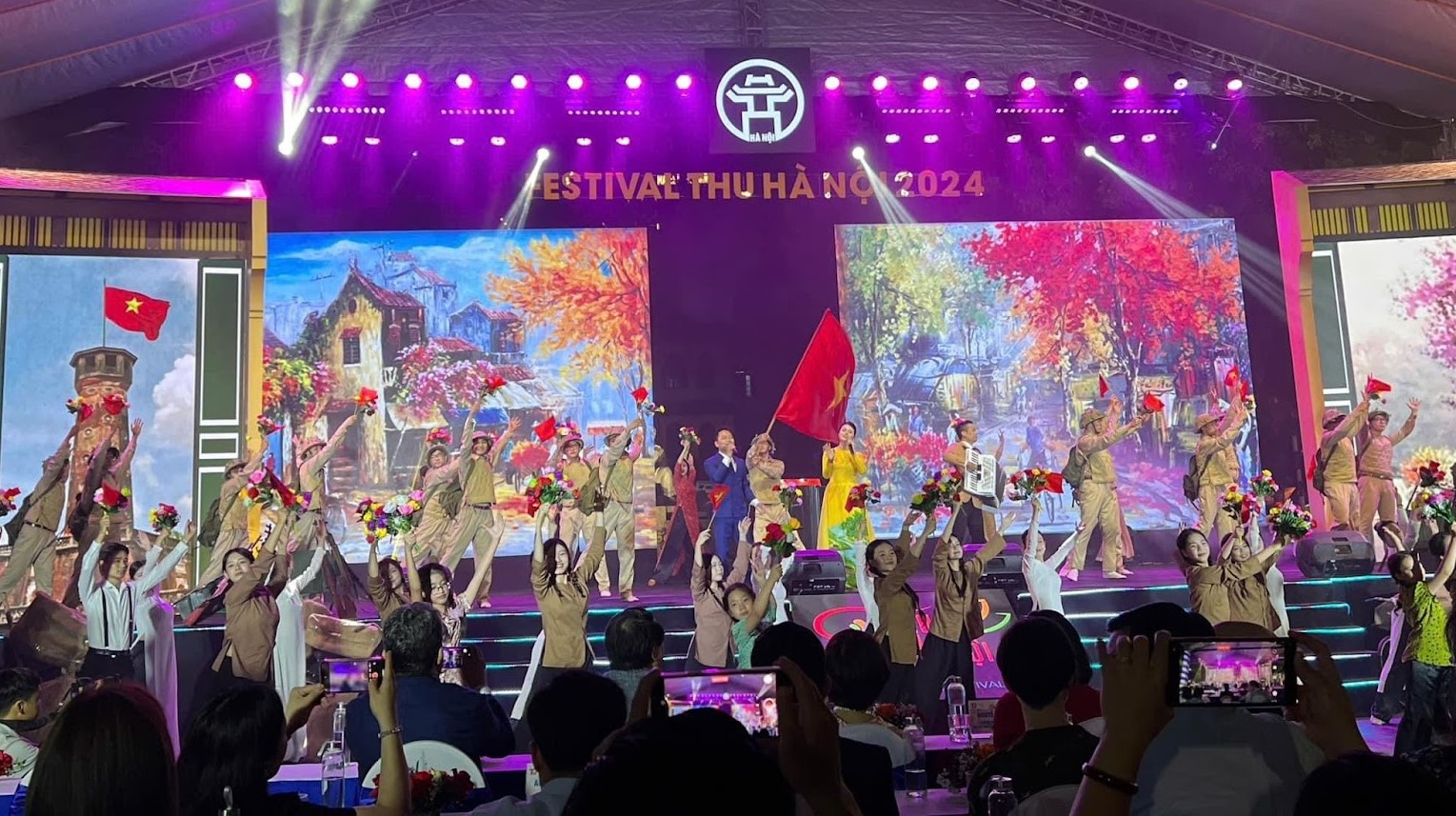 Festival Thu Hà Nội lần thứ 2 năm 2024 diễn ra tại không gian phố đi bộ hồ Hoàn Kiếm và một số điểm du lịch trên địa bàn thành phố Hà Nội.