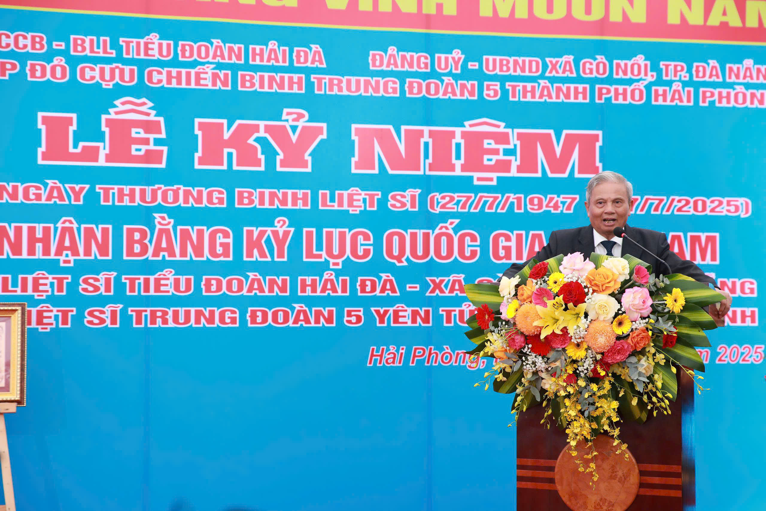 Lê Doãn Hợp– Nguyên Uỷ viên BCH TW Đảng, Nguyên bộ Trưởng Bộ Thông tin – Truyền Thông, Chủ tịch Hội đồng xác lập Tổ chức Kỷ lục Việt Nam phát biểu tại sự kiện.